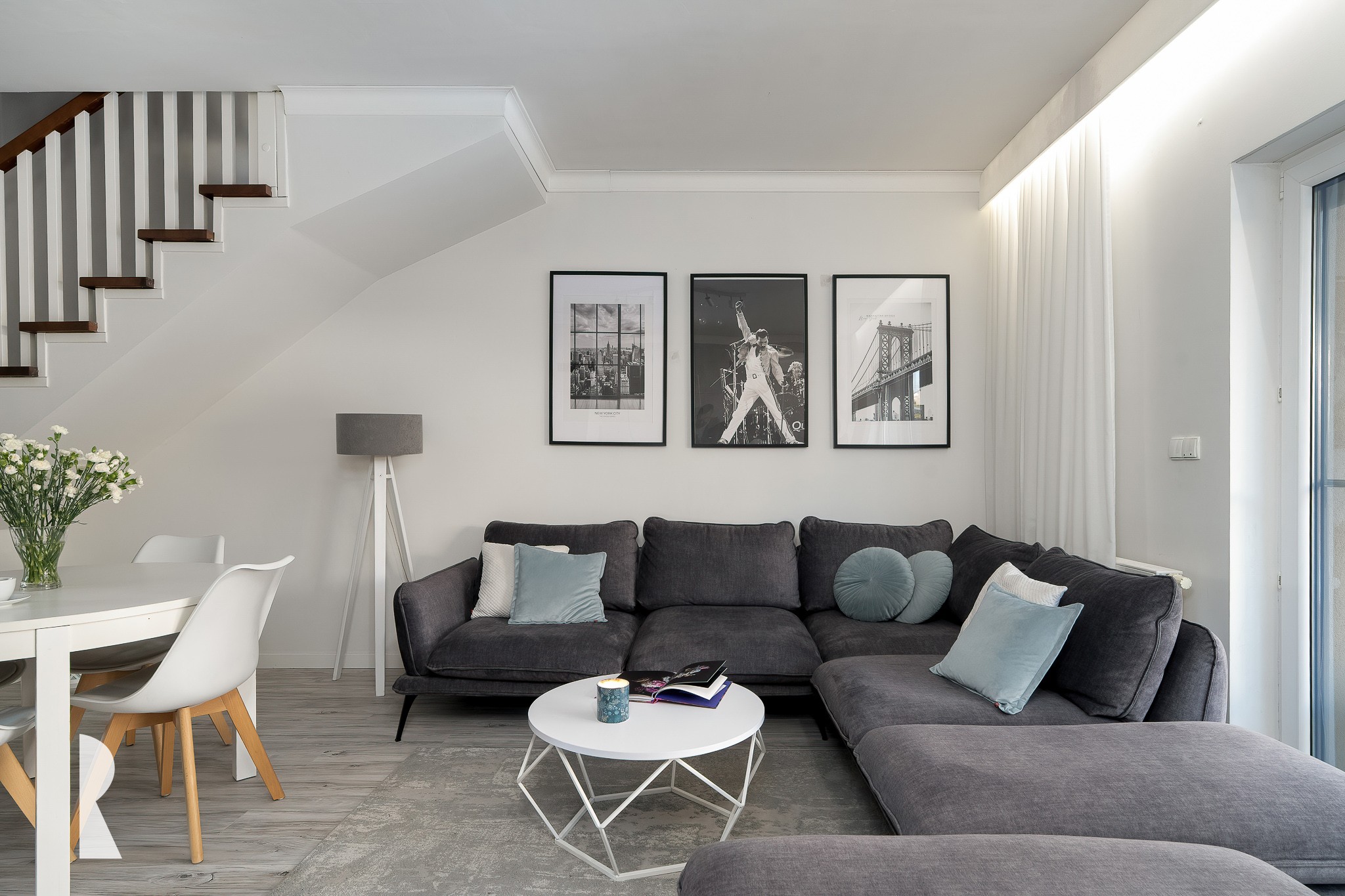 Komfortowy dom w zabudowie szeregowej z ogrodem – Kamionki